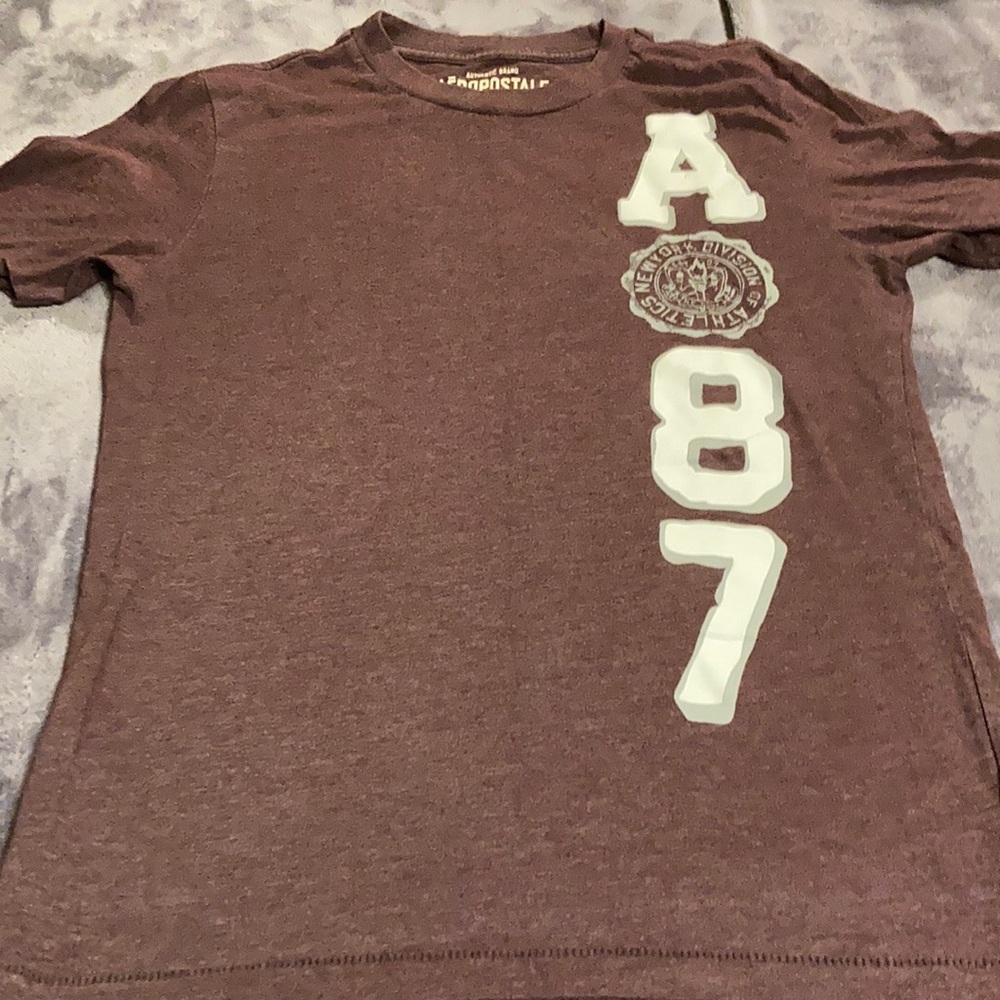 Boys Aeropostale t-shirt size xsmall
